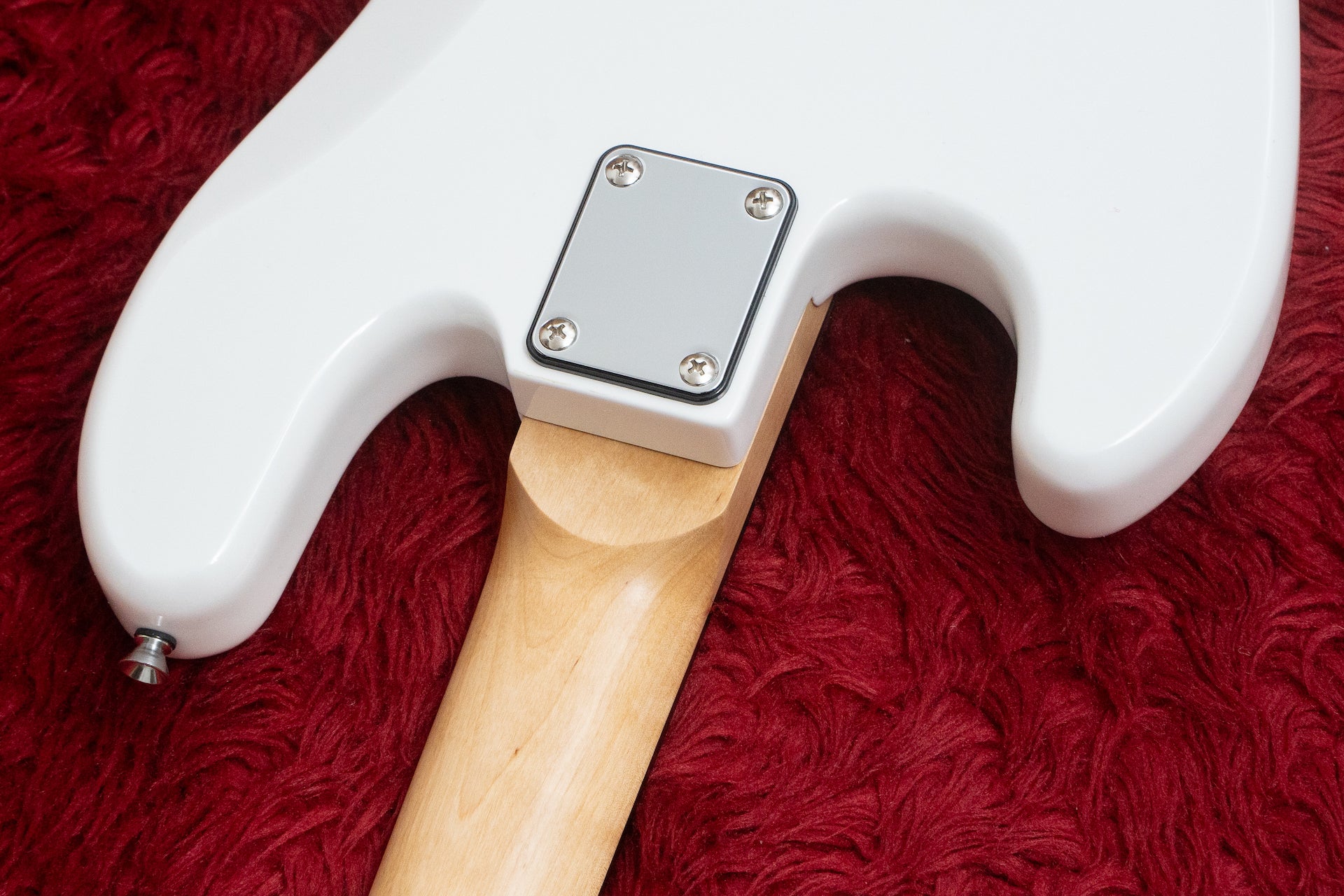 new】woofy basses / ONE series Cavalier 4 White – Bass Shop Geek