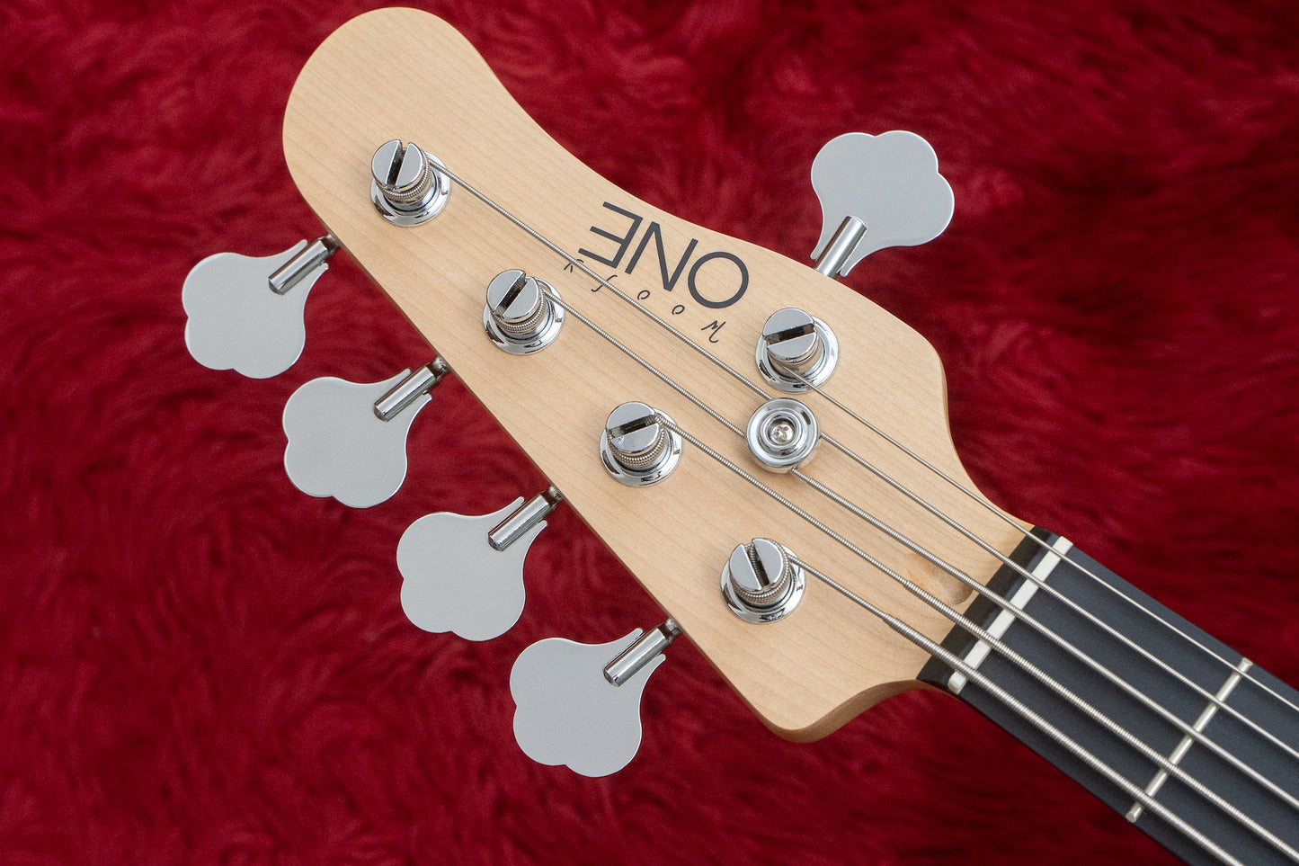 【new】woofy basses / ONE series Woo 5 White