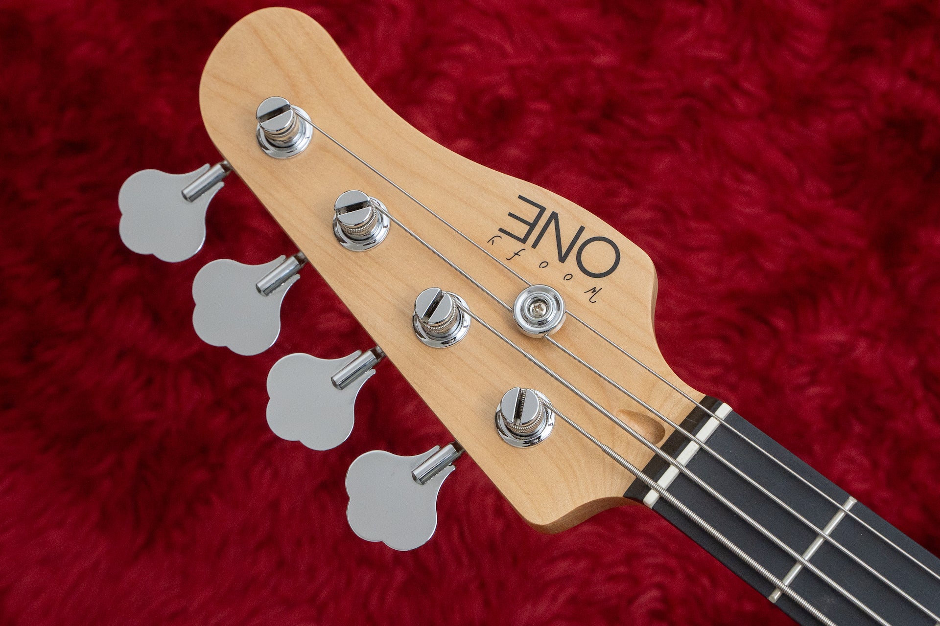 new】woofy basses / ONE series Woo 4 White – Bass Shop Geek IN Box