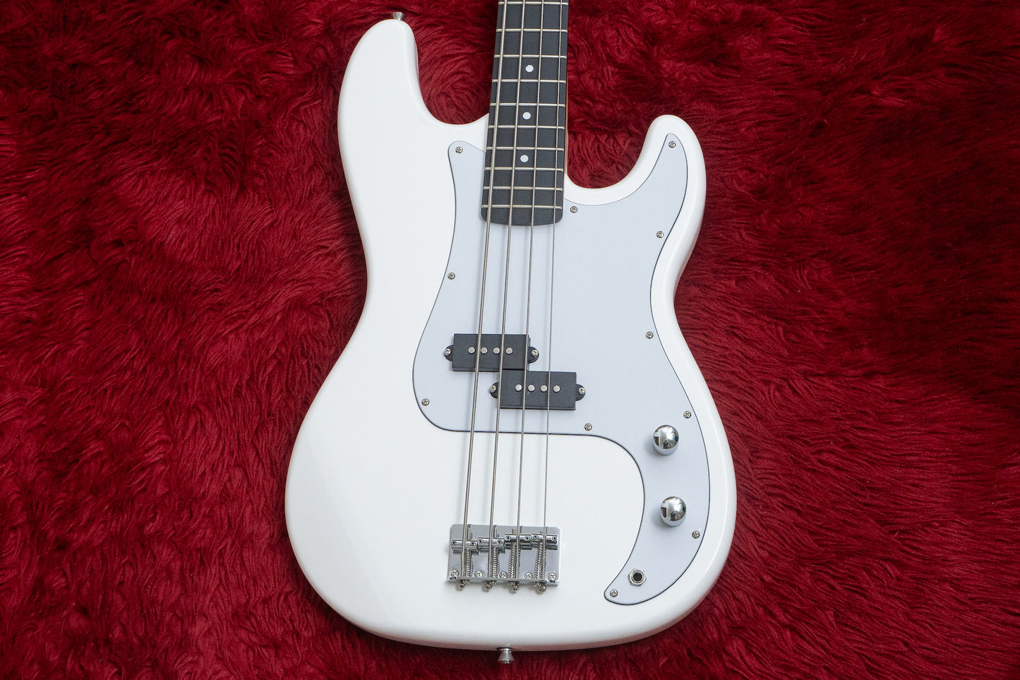 【new】woofy basses / ONE series Woo 4 White