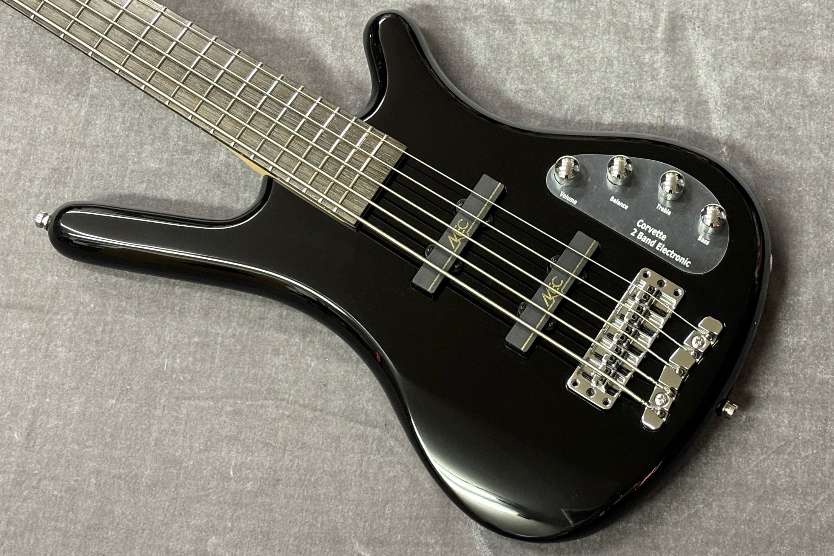 Phil Jones Bass『NANOBASS X4』再登場：高解像×コンパクト