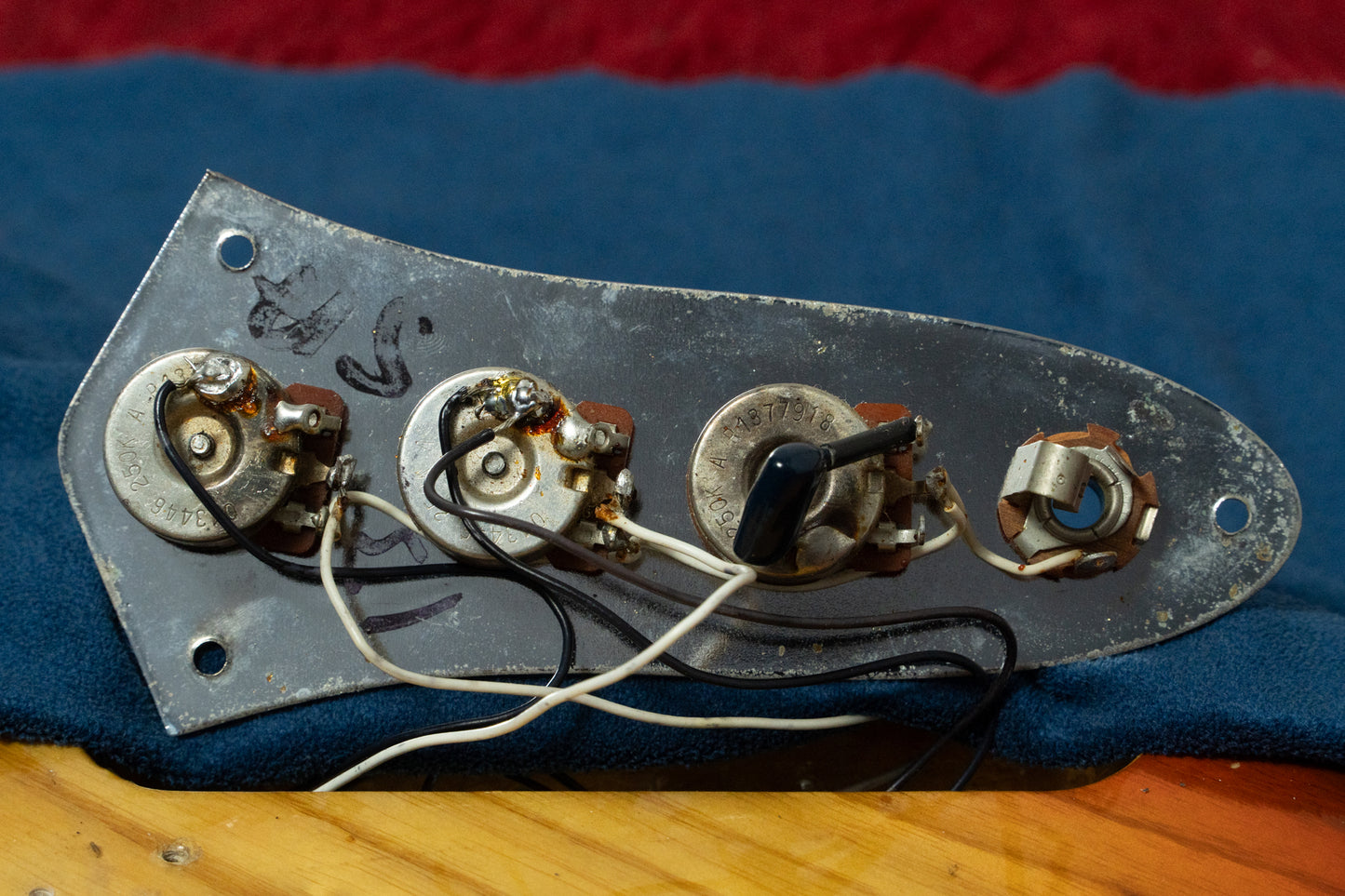 【used】Fender / Jazz Bass 3TS Fretless Mod. 1979 5.385kg #S855804【GIB Yokohama】