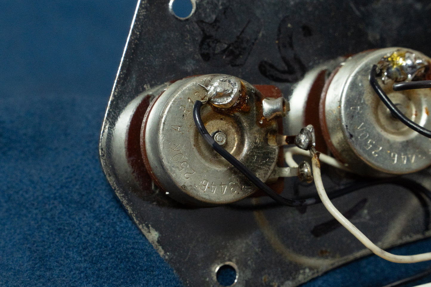 【used】Fender / Jazz Bass 3TS Fretless Mod. 1979 5.385kg #S855804【GIB Yokohama】