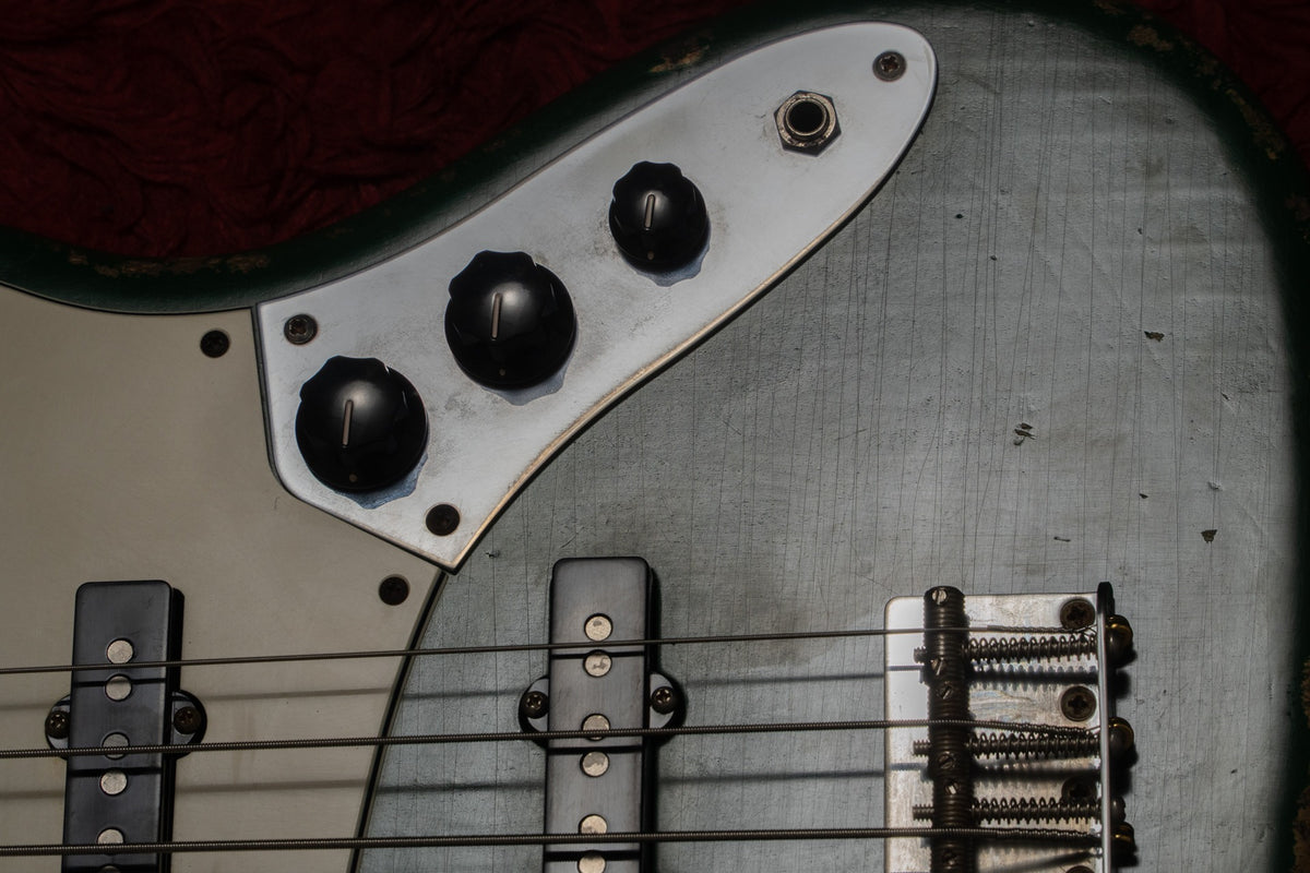 【used】Fender / American Vintage 62 Jazz Bass 2006 Refinish Mod. 2006 4.020kg #V163124【GIB Yokohama】
