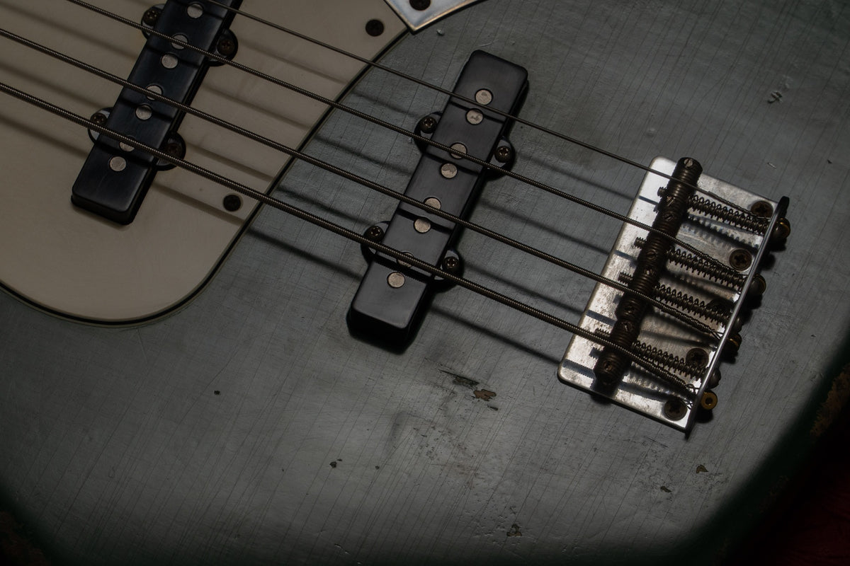 【used】Fender / American Vintage 62 Jazz Bass 2006 Refinish Mod. 2006 4.020kg #V163124【GIB Yokohama】