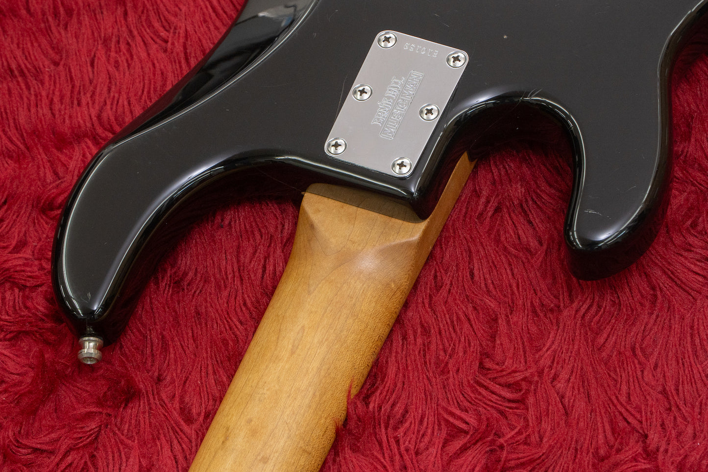 【used】Ernie Ball Music Man / StingRay5 Black 1999 4.620kg #E10159【Consignment 】【GIB Yokohama】