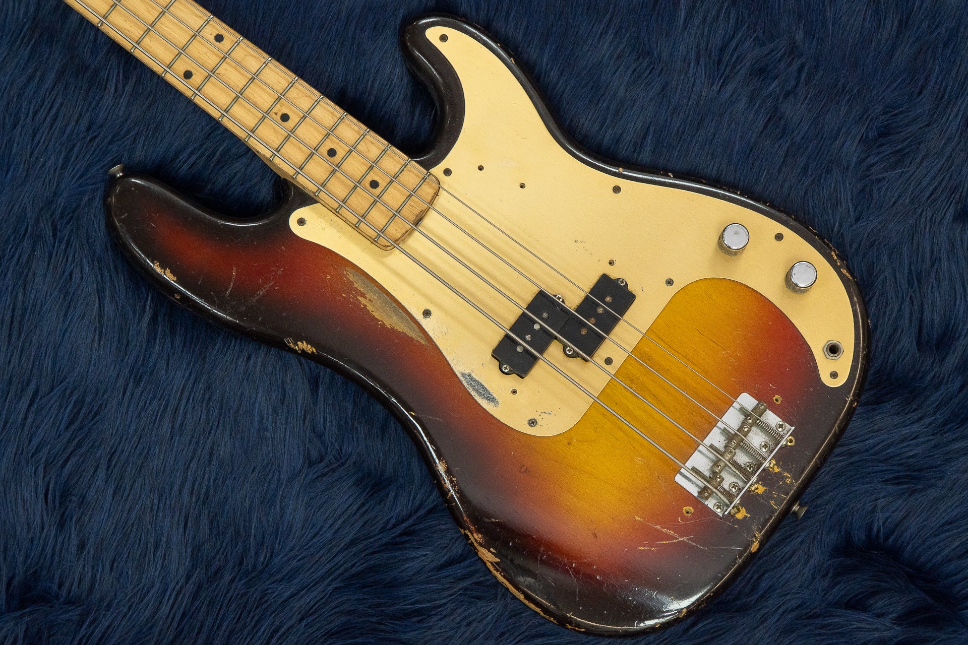 Bass Shop Geek IN Box