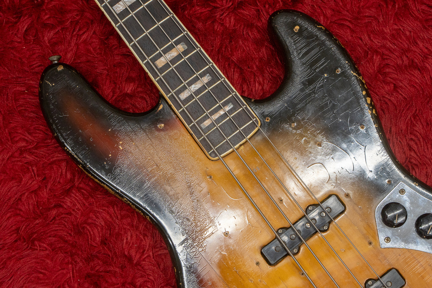 【used】Fender / 1969 Jazz Bass 3TS 3.995kg #226197【Consignments】【GIB Yokohama】
