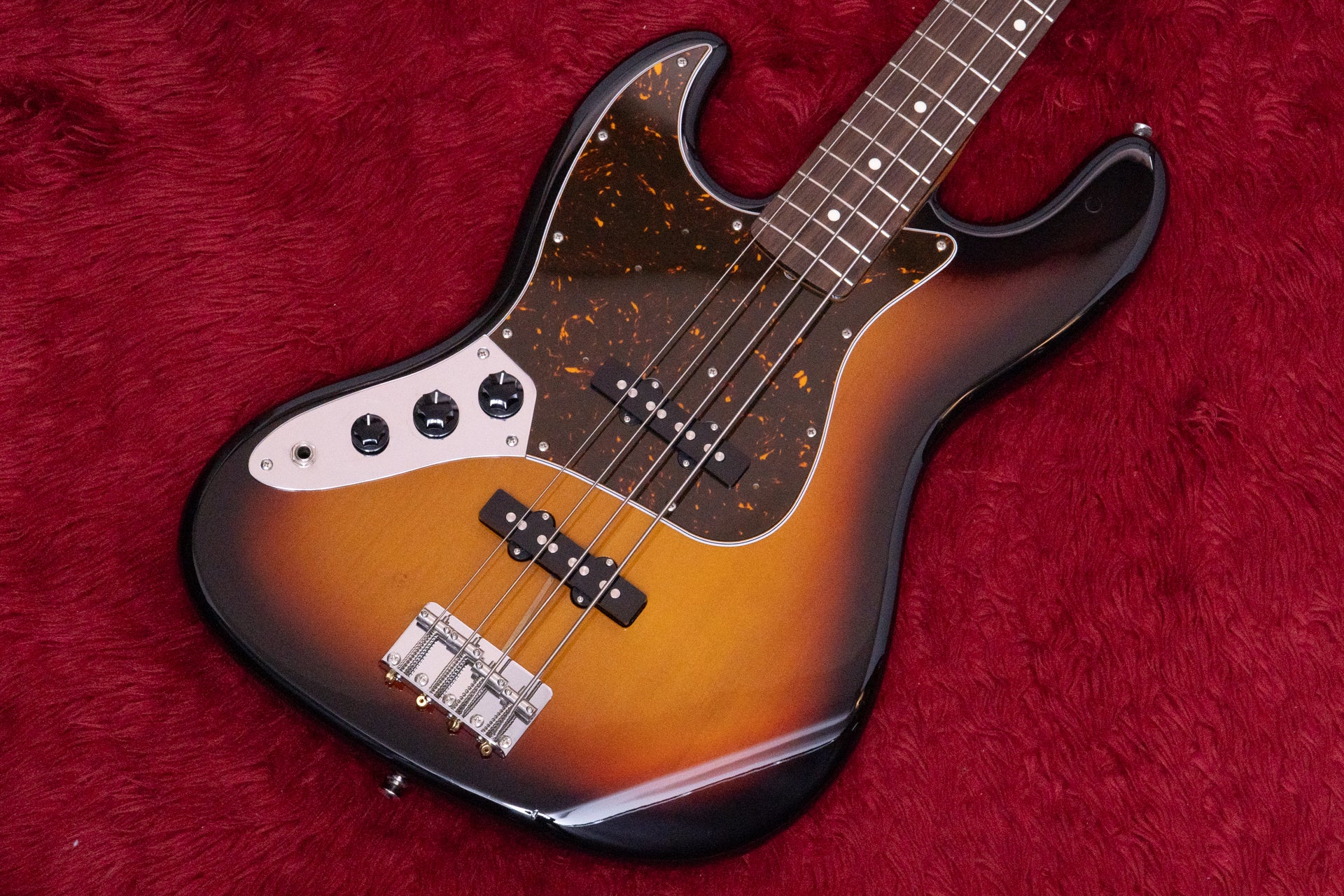Fender USA Jaguar '62 Round Fingerboard Sunburst/R : イケベ