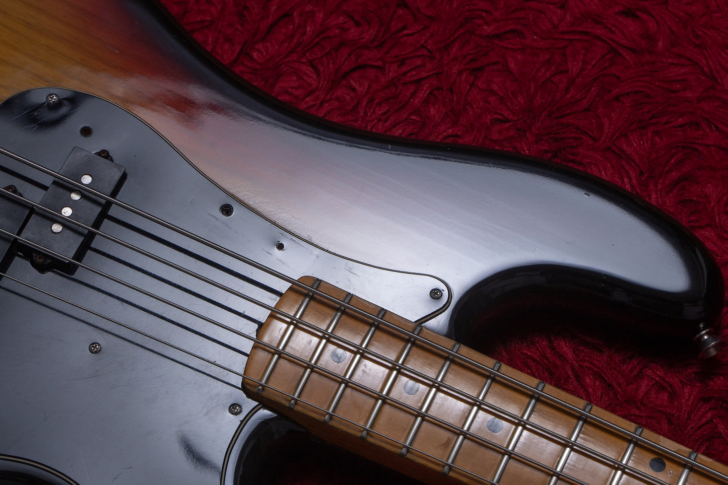 【used】Fender / 1977 Precision Bass 3TS #S757818 4.055kg #S757818【GIB Yokohama】