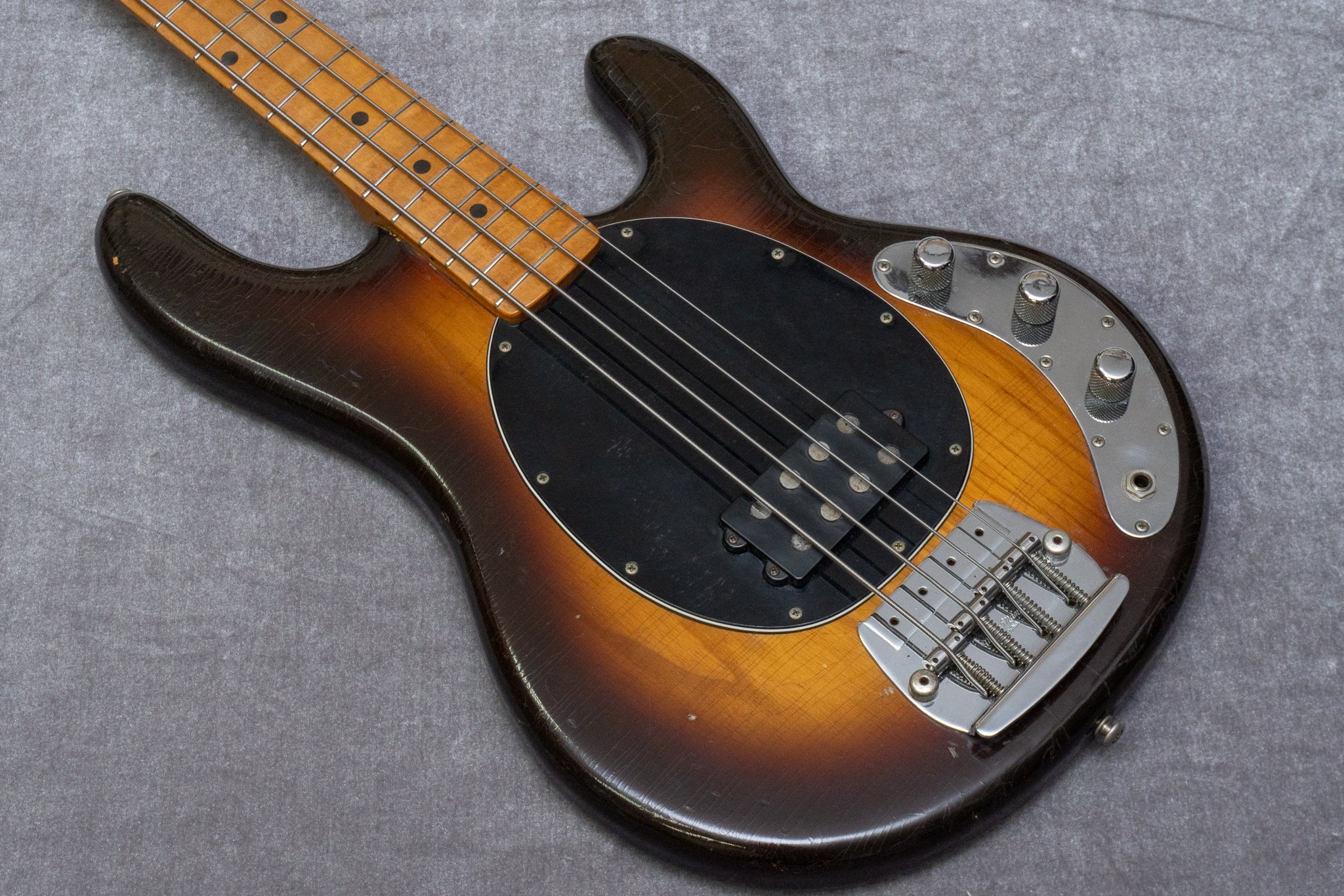 used】Music Man / Sting Ray Pre Ernie 1977 4.24kg #B003784
