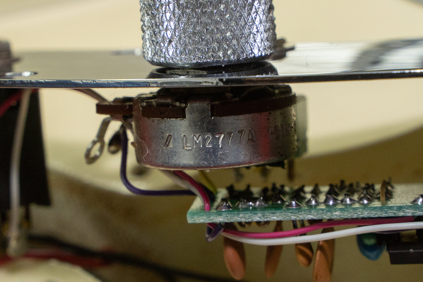 【used】Music Man / Pre Ernie Sabre Bass white 1980 4.785kg #C005479【Consignment 】【GIB Yokohama】