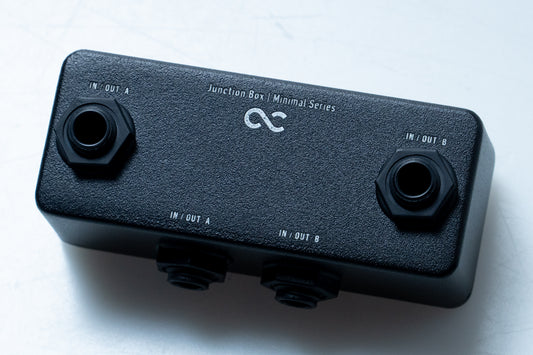 【used】One Control / Minimal Series Pedal Board Junction Box【GIB Yokohama】