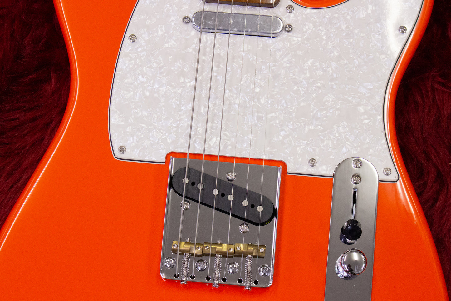 [new] Sire / Larry Carlton T7 Fiesta Red #2N22740335 3.74kg [yokohama store]