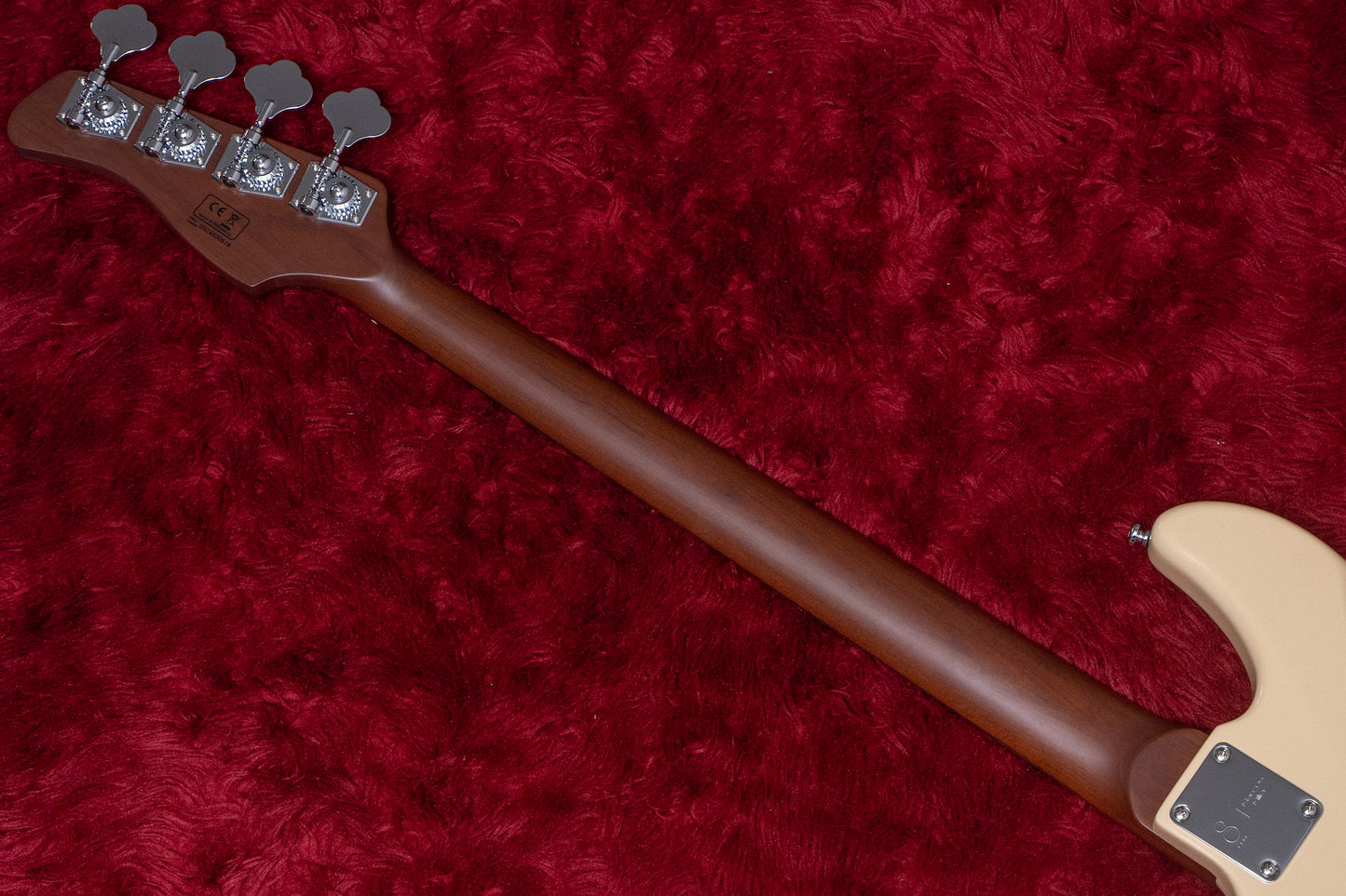 【new】Sire / P5R Alder-4 VWH 3.960 kg #2N24630518 【GIB Yokohama】