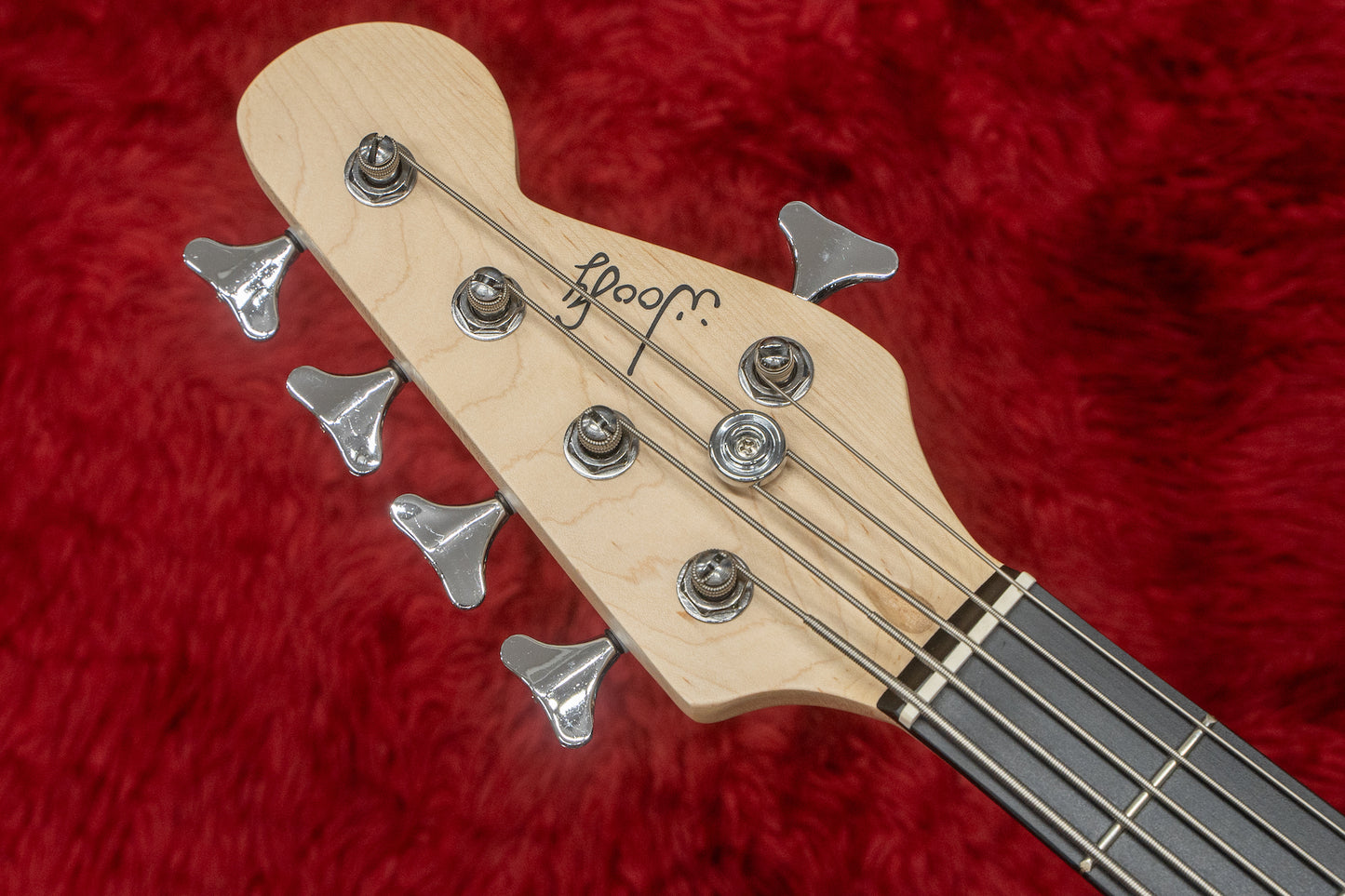 【outlet】woofy basses / woo 5 black 3.995kg 【GIB Yokohama】