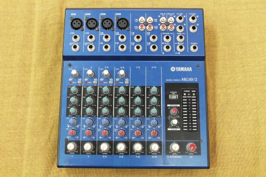 YAMAHA MG10 / 2 – Bass Shop Geek IN Box