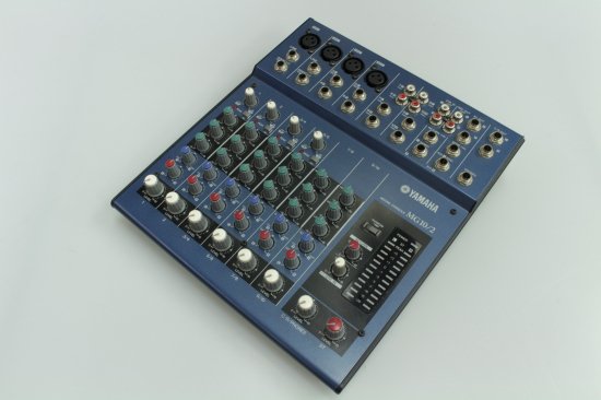 YAMAHA MG10 / 2 – Bass Shop Geek IN Box