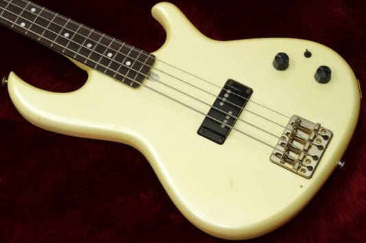 Sound is sharp and fat