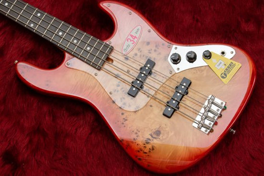 It is finished in a beautiful burst color and is a finish with a sense of luxury