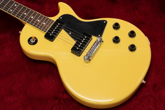 Modern guitar of Bakkas producing high quality guitar / base