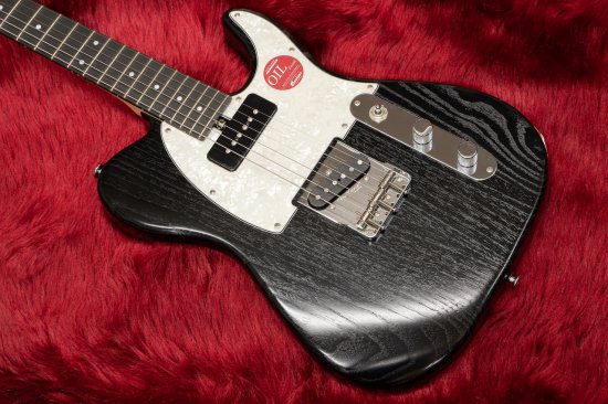 Modern guitar of Bakkas producing high quality guitar / base