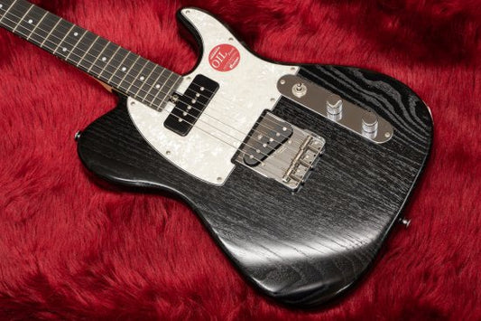 Modern guitar of Bakkas producing high quality guitar / base