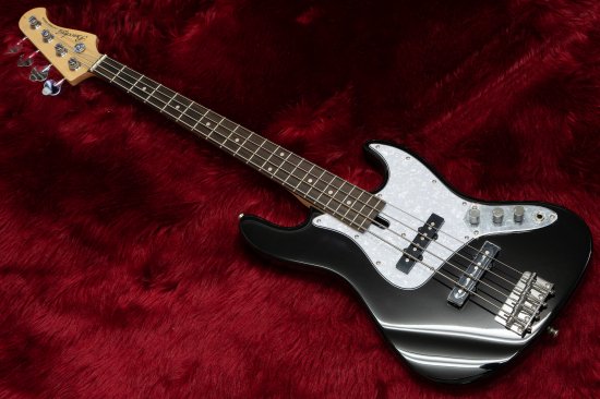 It is easy to play, no sound is bad