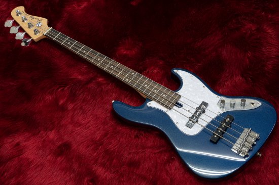 It is easy to play, no sound is bad