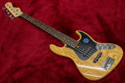 I would like to try a fieldist bassist