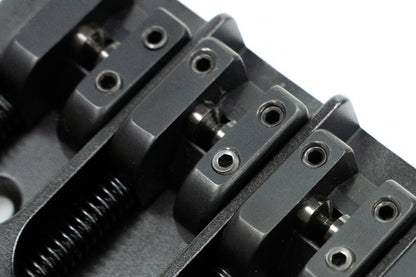 [new] HIPSHOT / Bass Bridge A style Black 18mm 6 Strings Aluminum [yokohama store]