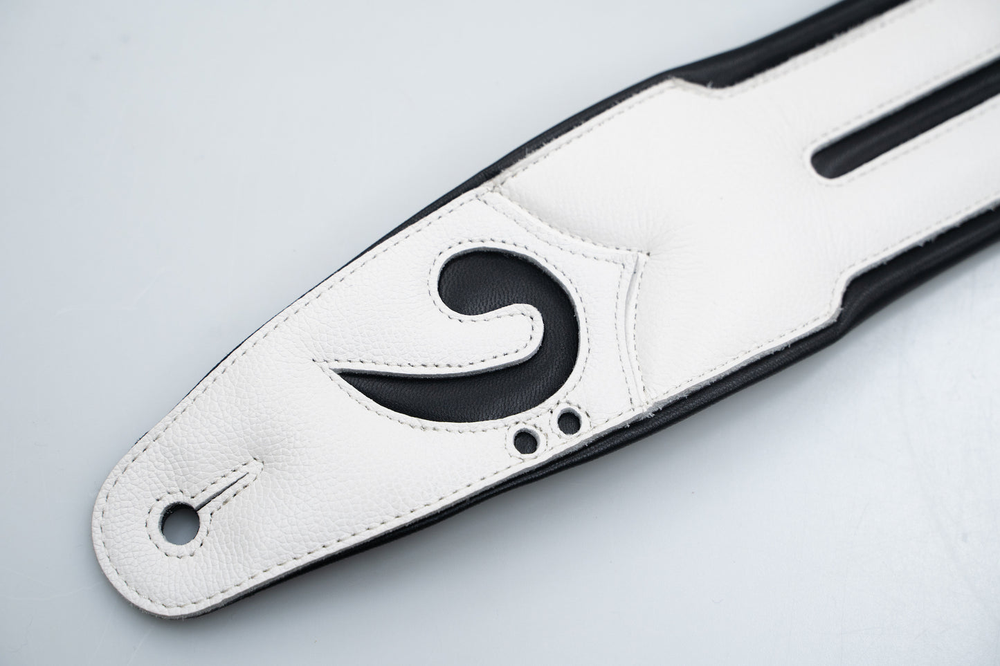 [new] ROSI? / ROSIE straps Limited Collection B&W White with Black details 3.0inch [Yokohama-store]