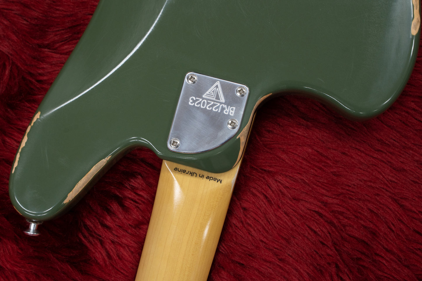 [new] Valiant Guitars / Jupiter Bass Olive #BRJ22023 3.58kg [yokohama store]